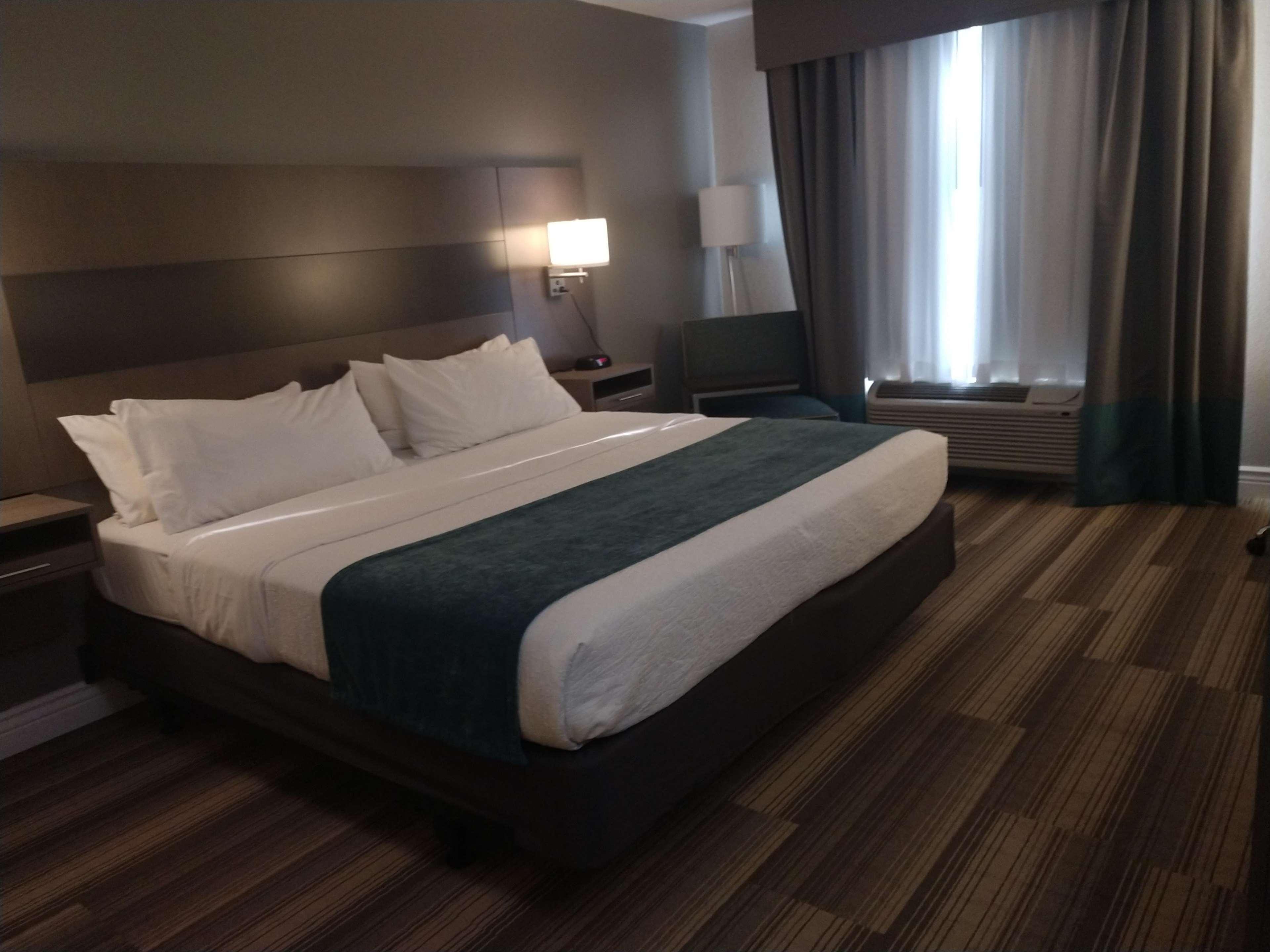 Best Western Casula Motor Inn Екстериор снимка
