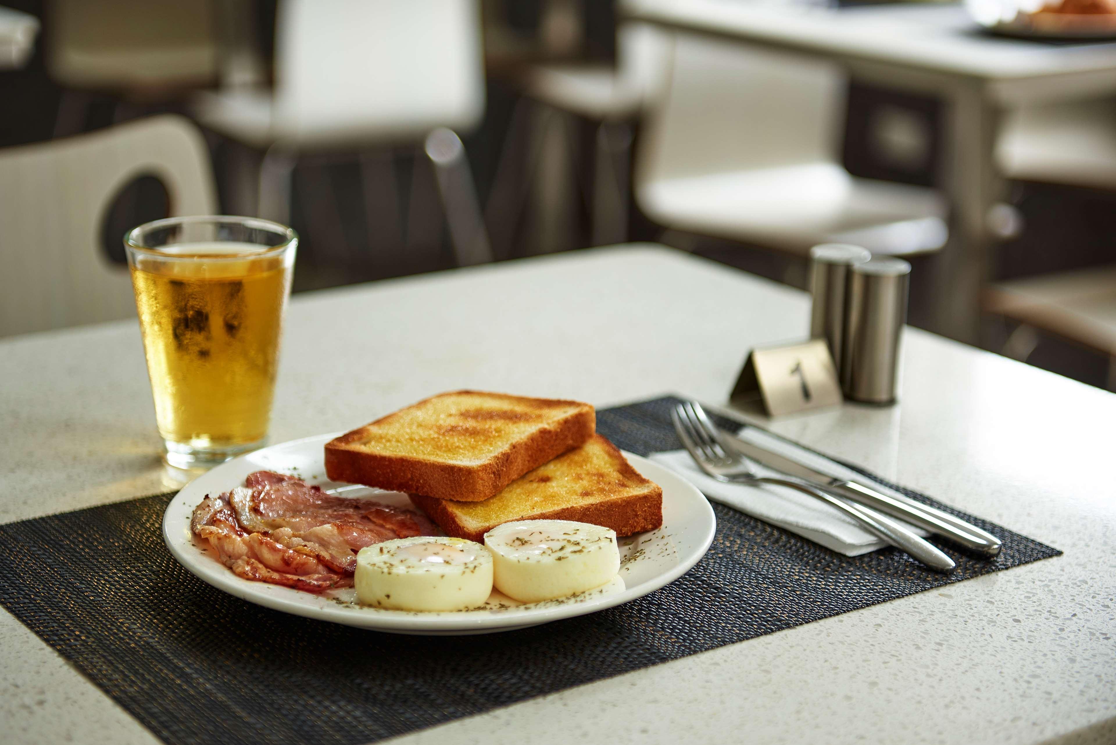 Best Western Casula Motor Inn Екстериор снимка