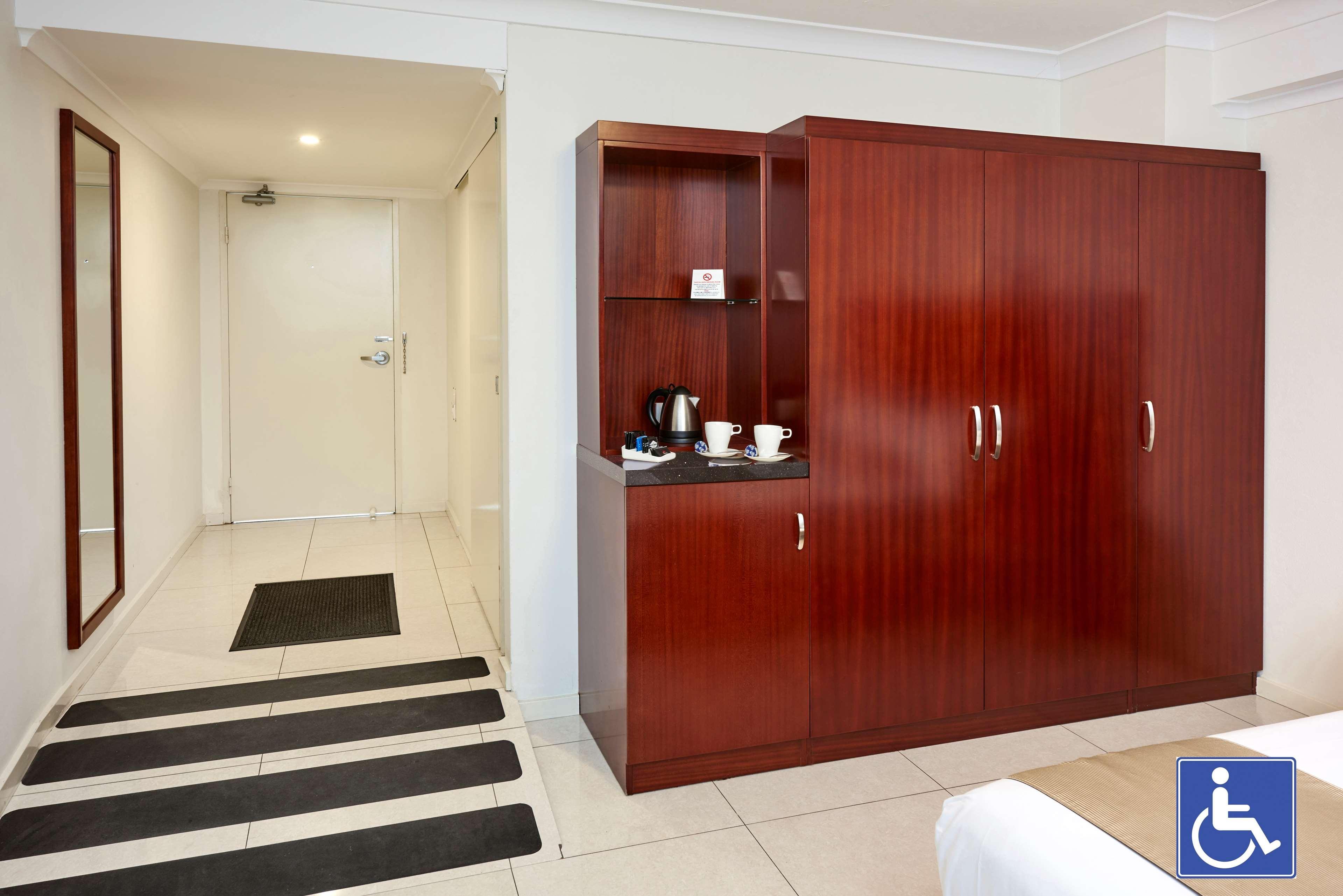 Best Western Casula Motor Inn Екстериор снимка