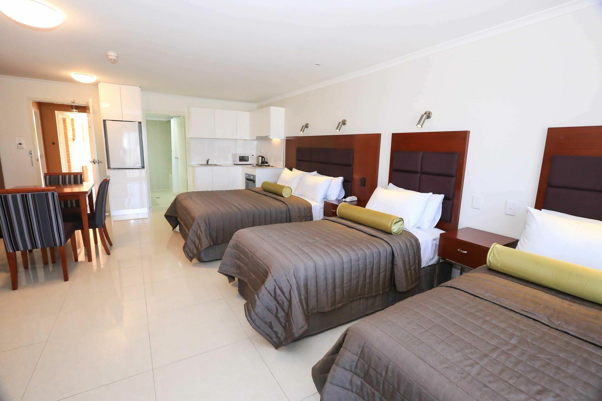 Best Western Casula Motor Inn Екстериор снимка